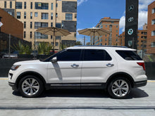 Cargar imagen en el visor de la galería, Ford Explorer Limited Blindado Modelo 2019
