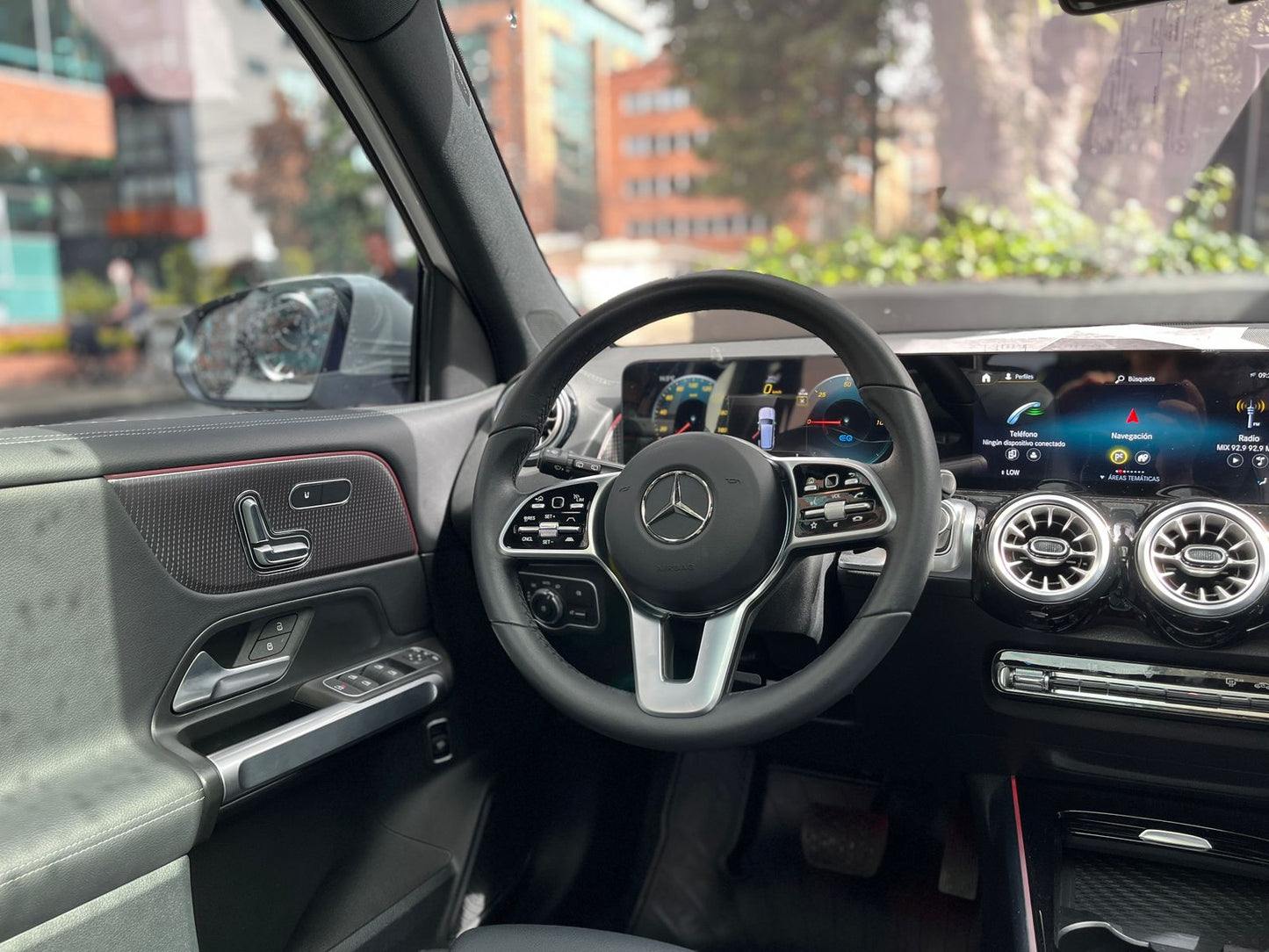 Mercedes Benz EQB260 Modelo 2024