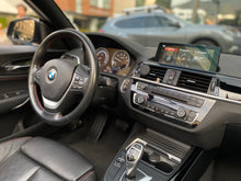 Cargar imagen en el visor de la galería, BMW 220I Cabriolet Modelo 2020
