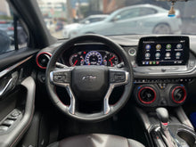 Cargar imagen en el visor de la galería, Chevrolet Blazer RS Modelo 2023
