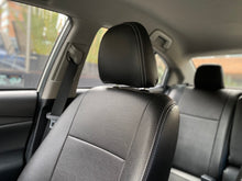 Cargar imagen en el visor de la galería, Toyota Yaris XS Modelo 2022
