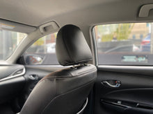 Cargar imagen en el visor de la galería, Toyota Yaris XS Modelo 2022

