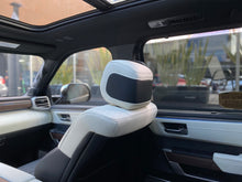 Cargar imagen en el visor de la galería, Toyota Sequoia Capstone Hibrida Modelo 2023
