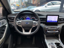 Cargar imagen en el visor de la galería, Ford Explorer Limited Modelo 2020
