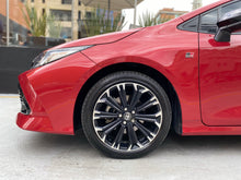 Cargar imagen en el visor de la galería, Toyota Corolla GR Sport Modelo 2023
