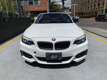 Cargar imagen en el visor de la galería, BMW M240I Cabriolet Modelo 2021
