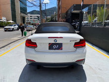 Cargar imagen en el visor de la galería, BMW M240I Cabriolet Modelo 2021
