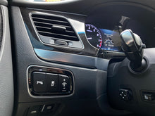 Cargar imagen en el visor de la galería, Hyundai Equus GLS Modelo 2016
