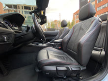 Cargar imagen en el visor de la galería, BMW 220I Cabriolet Modelo 2020
