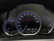 Cargar imagen en el visor de la galería, Toyota Yaris XS Modelo 2022
