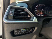 Cargar imagen en el visor de la galería, BMW 330I Modelo 2019
