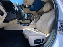 Cargar imagen en el visor de la galería, BMW 330E Híbrido Modelo 2022
