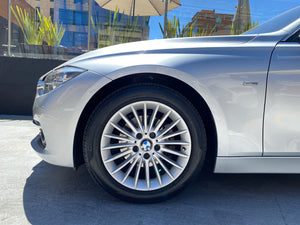 BMW 320I Luxury Modelo 2016