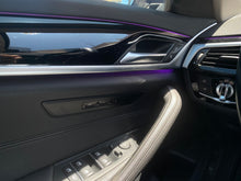 Cargar imagen en el visor de la galería, BMW 530I Modelo 2018
