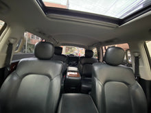 Cargar imagen en el visor de la galería, INFINITI QX80 Modelo 2019
