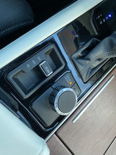Cargar imagen en el visor de la galería, Toyota Sequoia Capstone Hibrida Modelo 2023
