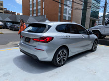 Cargar imagen en el visor de la galería, BMW 118I Modelo 2021
