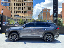 Cargar imagen en el visor de la galería, Toyota RAV4 Limited Modelo 2022
