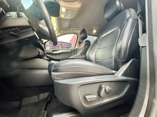 Cargar imagen en el visor de la galería, Ford Escape SE Hybrid Modelo 2020
