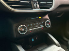 Cargar imagen en el visor de la galería, Ford Escape SE Hybrid Modelo 2020
