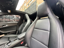 Cargar imagen en el visor de la galería, Mercedes-Benz CLA 180 Blanco Polar Modelo 2019
