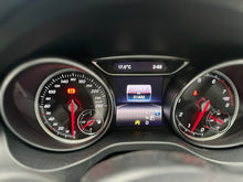Cargar imagen en el visor de la galería, Mercedes-Benz CLA 180 Blanco Polar Modelo 2019
