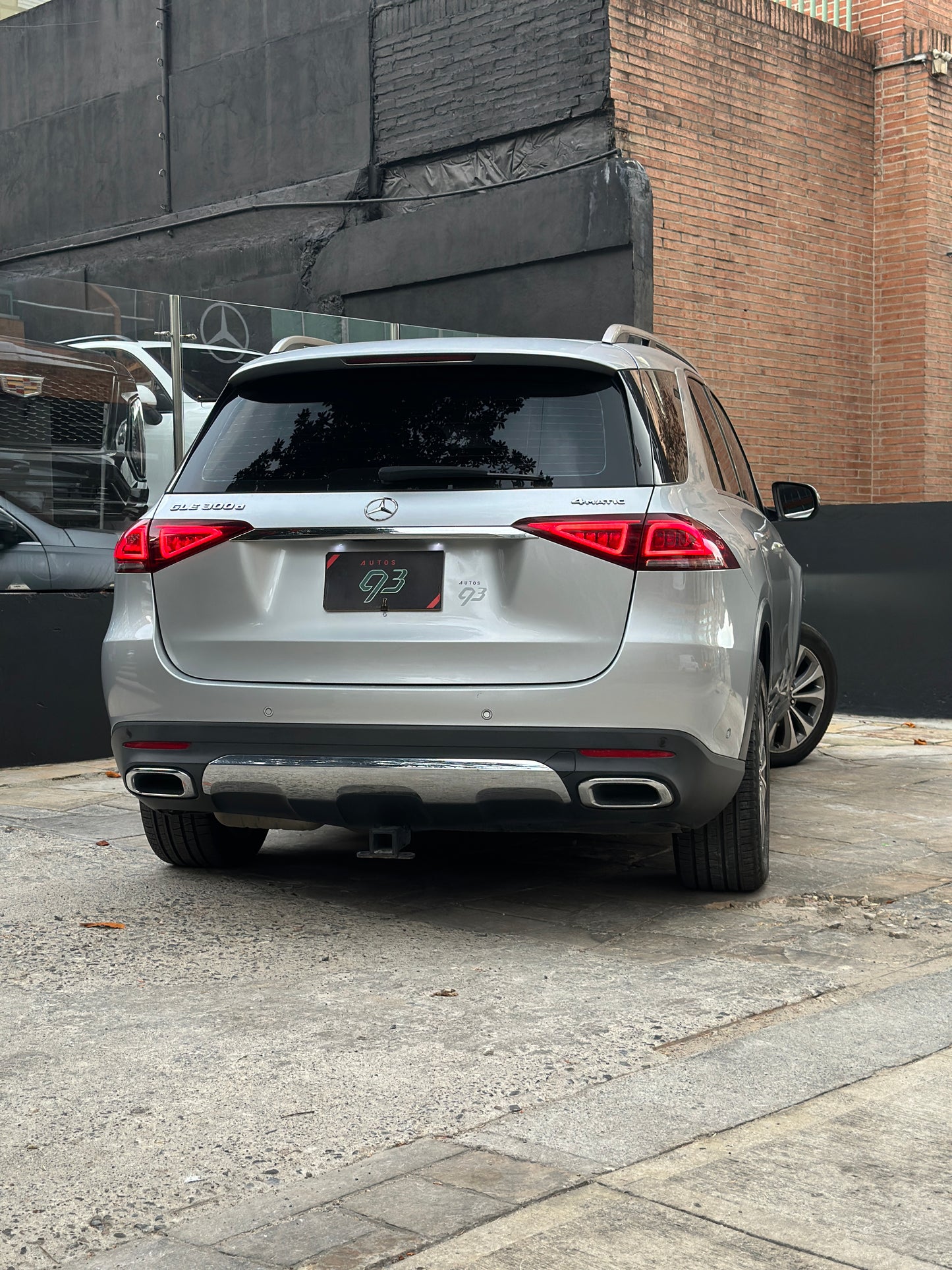 Mercedes-Benz GLE 300D 4MATIC 2020 - Autos 93