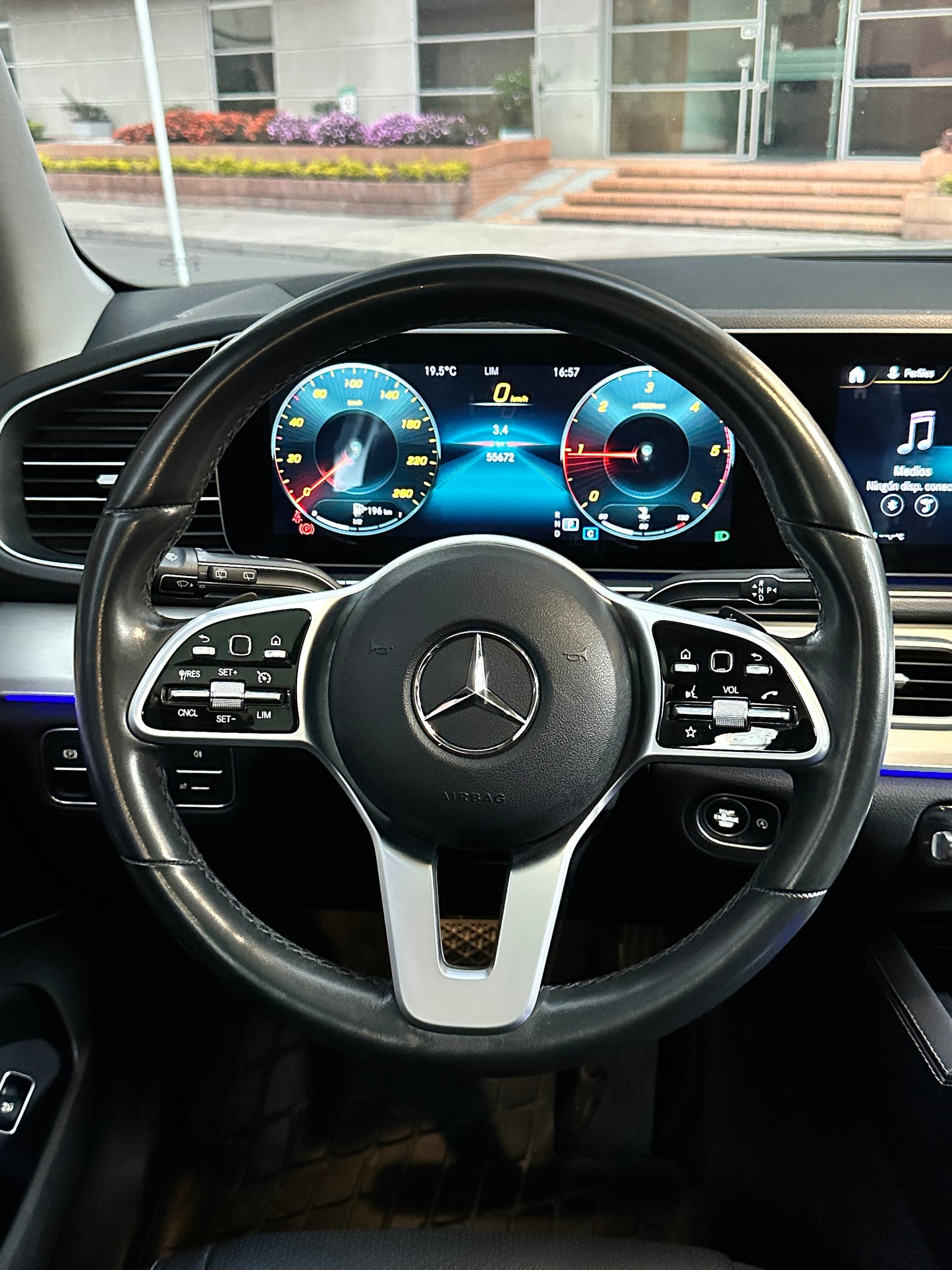 Mercedes-Benz GLE 300D 4MATIC 2020 - Autos 93