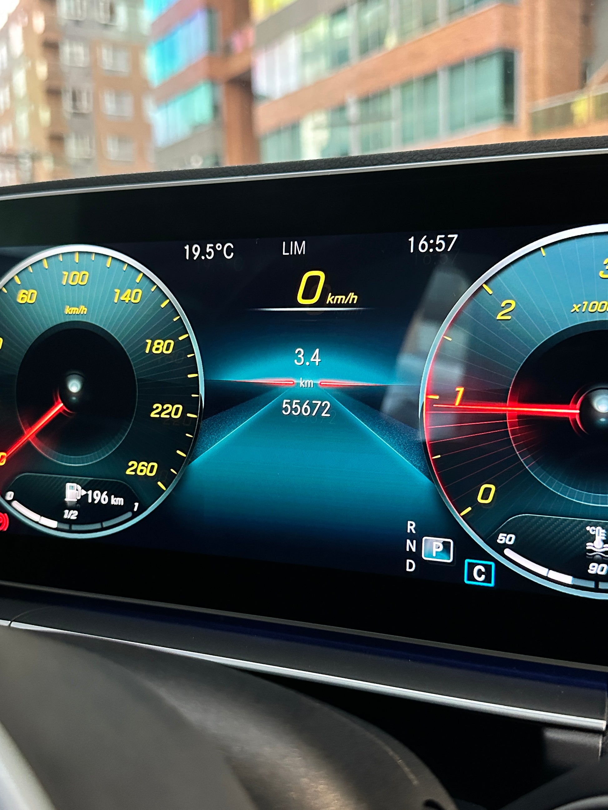 Mercedes-Benz GLE 300D 4MATIC 2020 - Autos 93