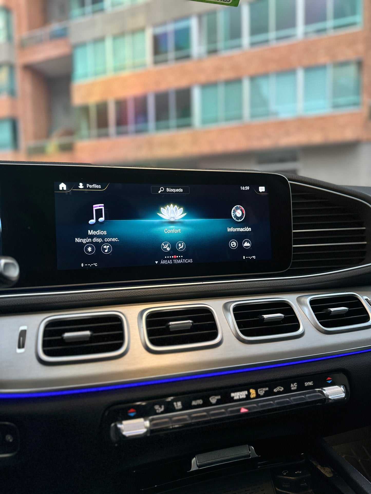 Mercedes-Benz GLE 300D 4MATIC 2020 - Autos 93