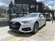 Cargar imagen en el visor de la galería, Audi A4 Sedán Mild Híbrido Modelo 2024
