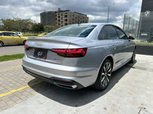 Cargar imagen en el visor de la galería, Audi A4 Sedán Mild Híbrido Modelo 2024

