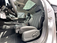 Cargar imagen en el visor de la galería, Audi A4 Sedán Mild Híbrido Modelo 2024
