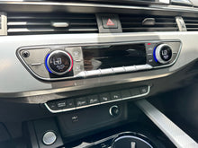 Cargar imagen en el visor de la galería, Audi A4 Sedán Mild Híbrido Modelo 2024
