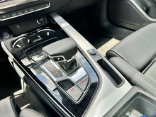 Cargar imagen en el visor de la galería, Audi A4 Sedán Mild Híbrido Modelo 2024

