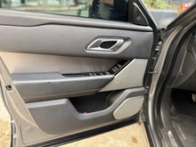Cargar imagen en el visor de la galería, Land Rover Range Rover Velar Modelo 2019
