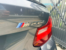 Cargar imagen en el visor de la galería, BMW M235i Coupé Modelo 2015
