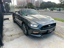 Cargar imagen en el visor de la galería, Ford Mustang GT Convertible 5.0 Modelo 2016
