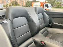 Cargar imagen en el visor de la galería, Ford Mustang GT Convertible 5.0 Modelo 2016
