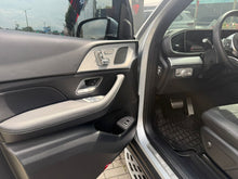 Cargar imagen en el visor de la galería, Mercedes-Benz GLE 450 4MATIC Modelo 2022
