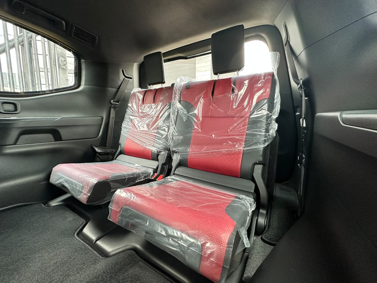 TOYOTA LAND CRUISER 300 GR SPORT BLINDADA (2026)