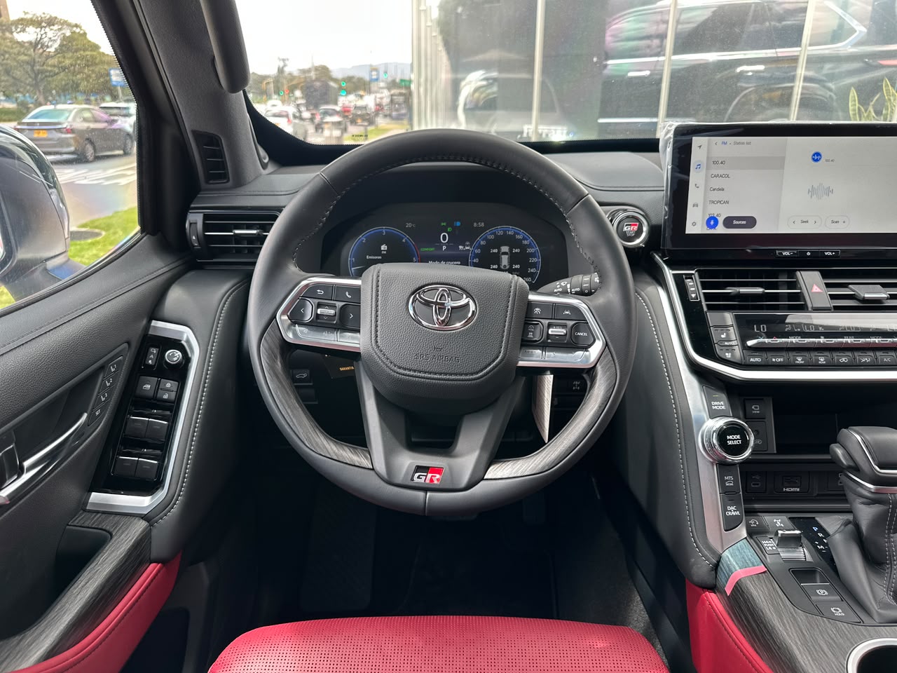 TOYOTA LAND CRUISER 300 GR SPORT BLINDADA (2026)