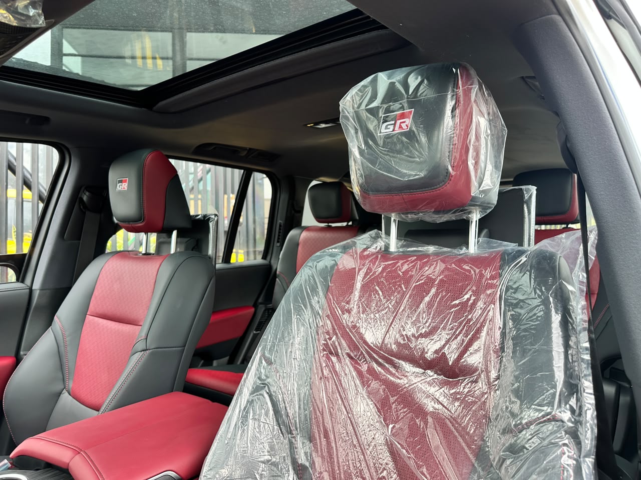 TOYOTA LAND CRUISER 300 GR SPORT BLINDADA (2026)