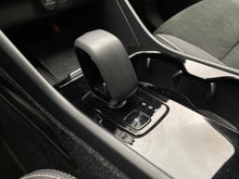 Cargar imagen en el visor de la galería, Volvo C40 Recharge Ultimate Electric Modelo 2022
