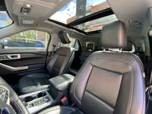 Cargar imagen en el visor de la galería, Ford Explorer XLT Modelo 2020
