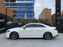 Cargar imagen en el visor de la galería, Mercedes-Benz AMG CLA 45S 4matic Modelo 2022
