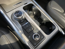 Cargar imagen en el visor de la galería, Ford Explorer XLT Modelo 2020
