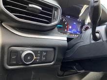 Cargar imagen en el visor de la galería, Ford Explorer XLT Modelo 2020

