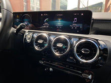 Cargar imagen en el visor de la galería, Mercedes-Benz A 200 HatchBack Modelo 2019
