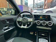 Cargar imagen en el visor de la galería, Mercedes-Benz AMG GLA 35 4MATIC Modelo 2022

